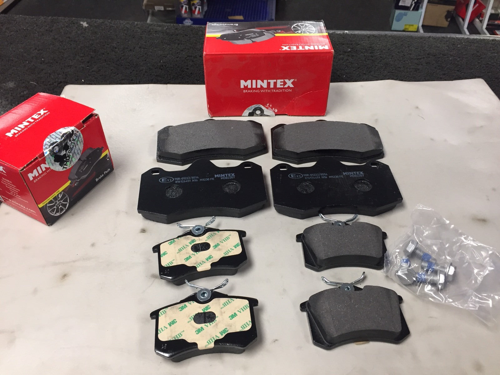 FOR SEAT IBIZA CUPRA R  MINTEX BRAKE PADS FRONT AND REAR  AP RACING