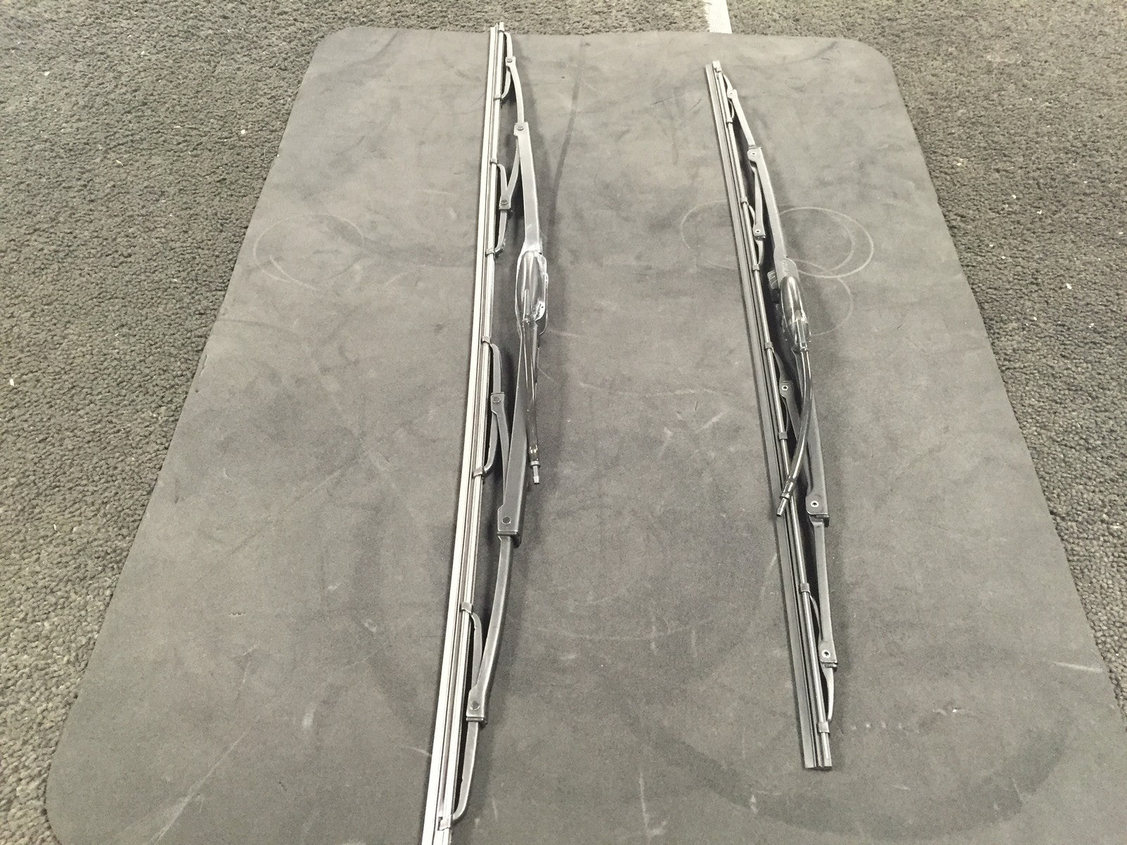 V CLASS CDI AMBIENTE WIPER BLADES OE SPEC WASHER JET PAIR