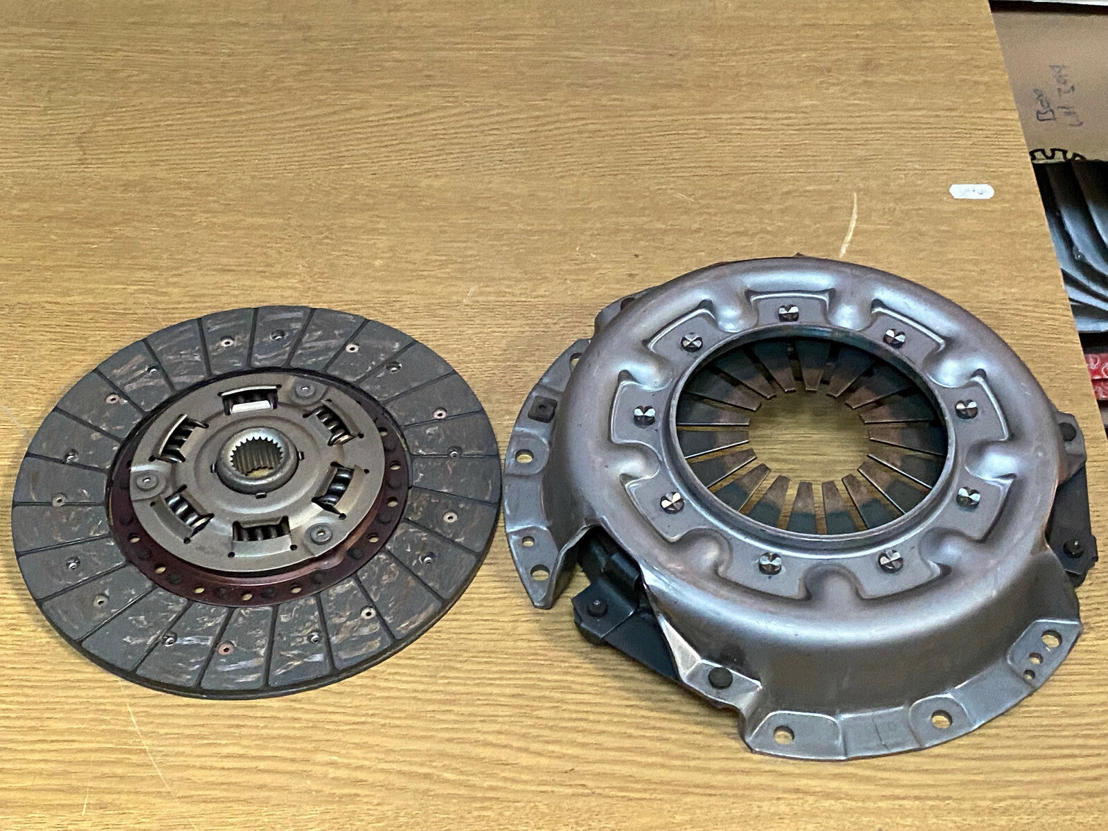 CLUTCH KIT FOR FORD MAVERICK 2.4 NISSAN TERRANO MK2 2.4 R20 PRESSURE CLUTCHPLATE