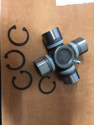 FOR IVECO DAILY 2.5TD 2.3 2.8 3.0TD 1989-2012 PROPSHAFT UJ UNIVERSAL JOINT 27X82