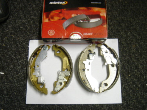 REAR BRAKE SHOES FIAT PUNTO MK2 1999>  with out ABS