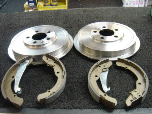 SKODA OCTAVIA REAR 1.4 1.6 1.9TD BRAKE DRUMS & SHOES X2