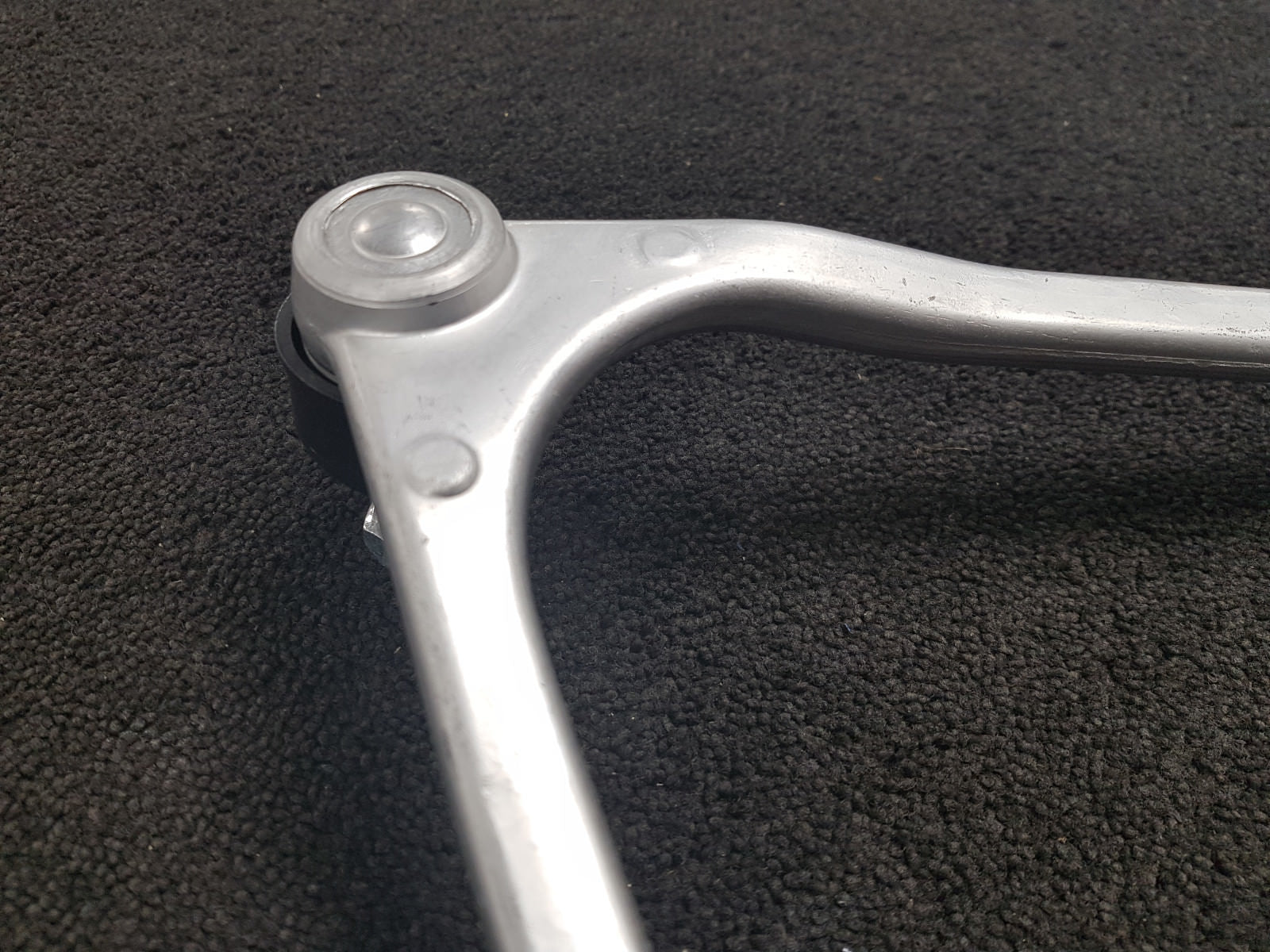 JAGUAR S TYPE X200 XF250  FRONT UPPER WISHBONE ARM BALL JOINT BUSH OS RH C2Z2278