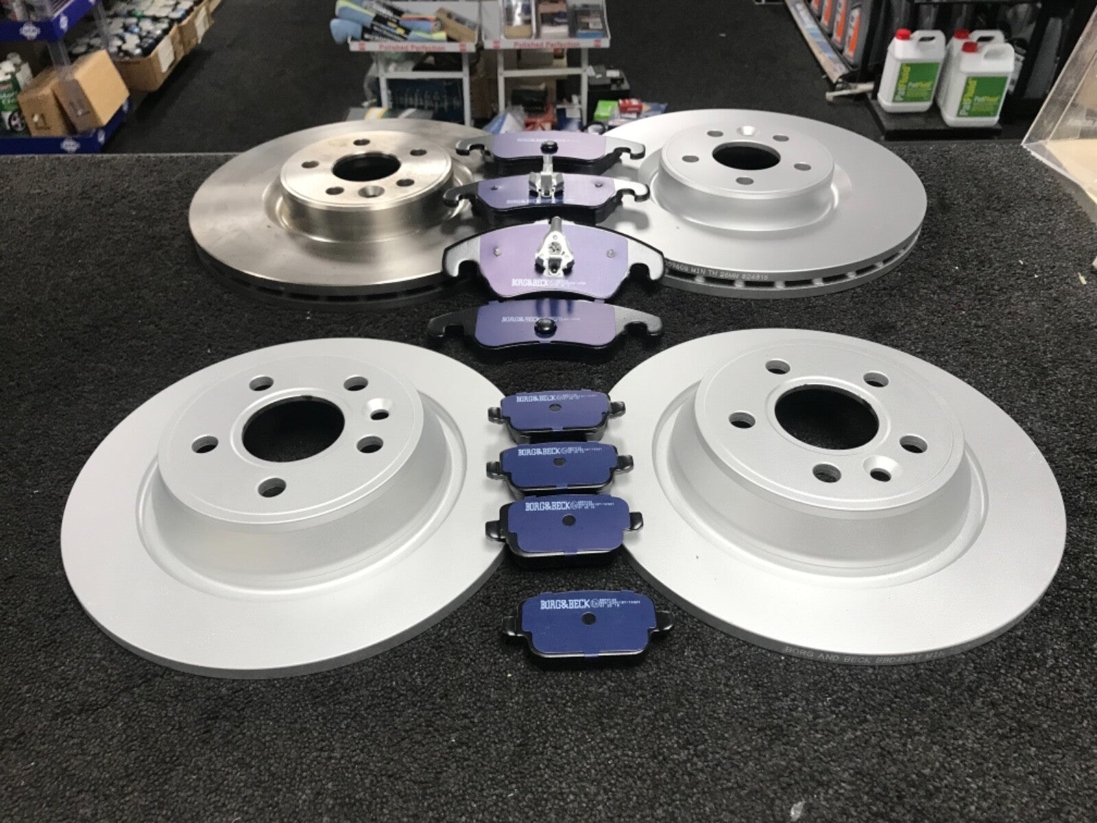 FORD FOCUS MK2 RS 2.5  2009  ON BRAKE DISCS BRAKE PADS FRONT REAR