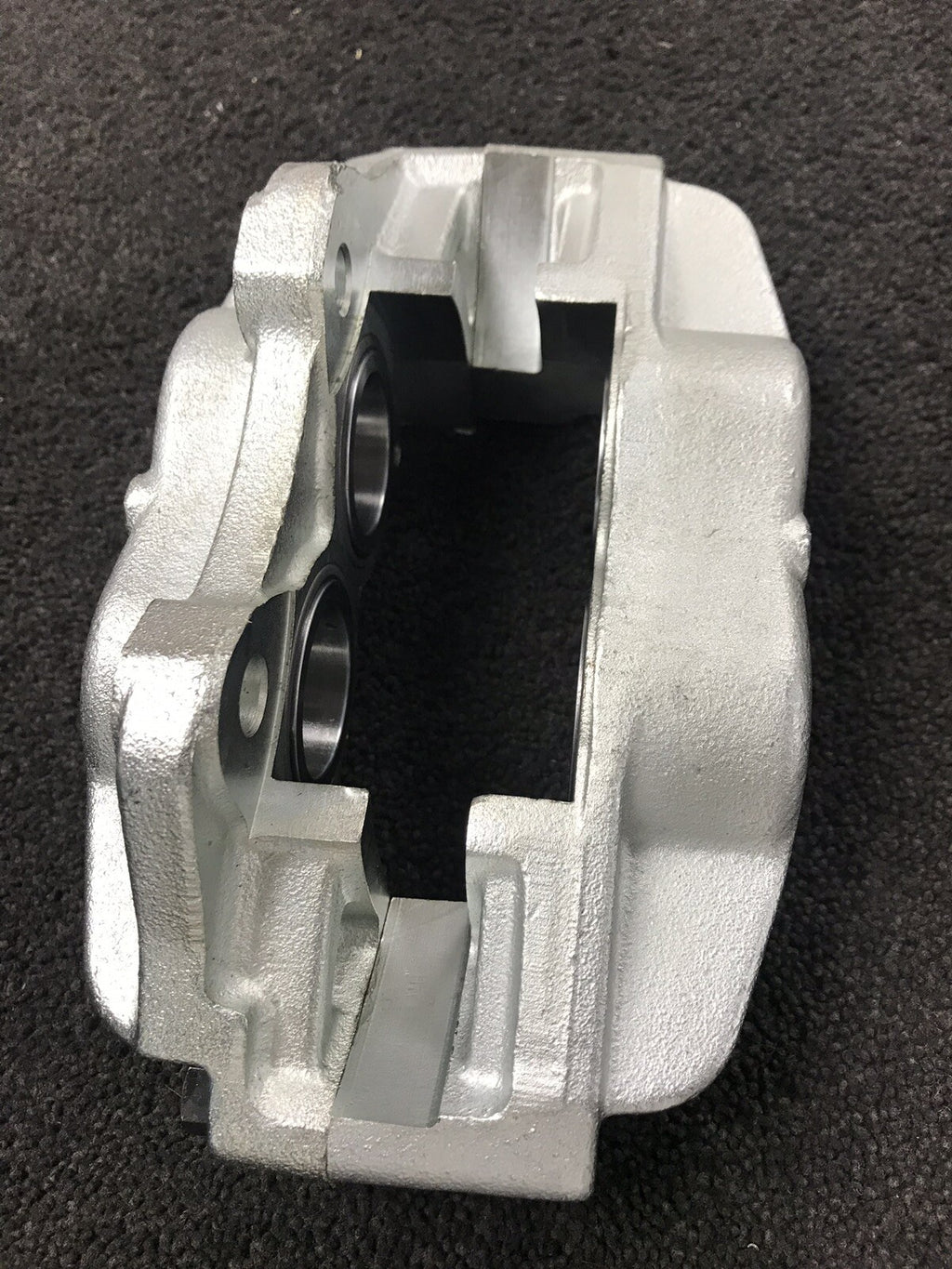 FRONT DRIVER RH OS BRAKE CALIPER FOR LDV CONVOY MODELS WITH SOLID DISC NO ABS