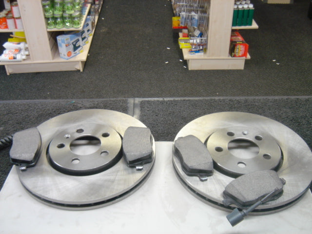 SEAT IBIZA 1.9TDI 130BHP 2002>ON FRONT BRAKE DISCS BRAKE PADS 