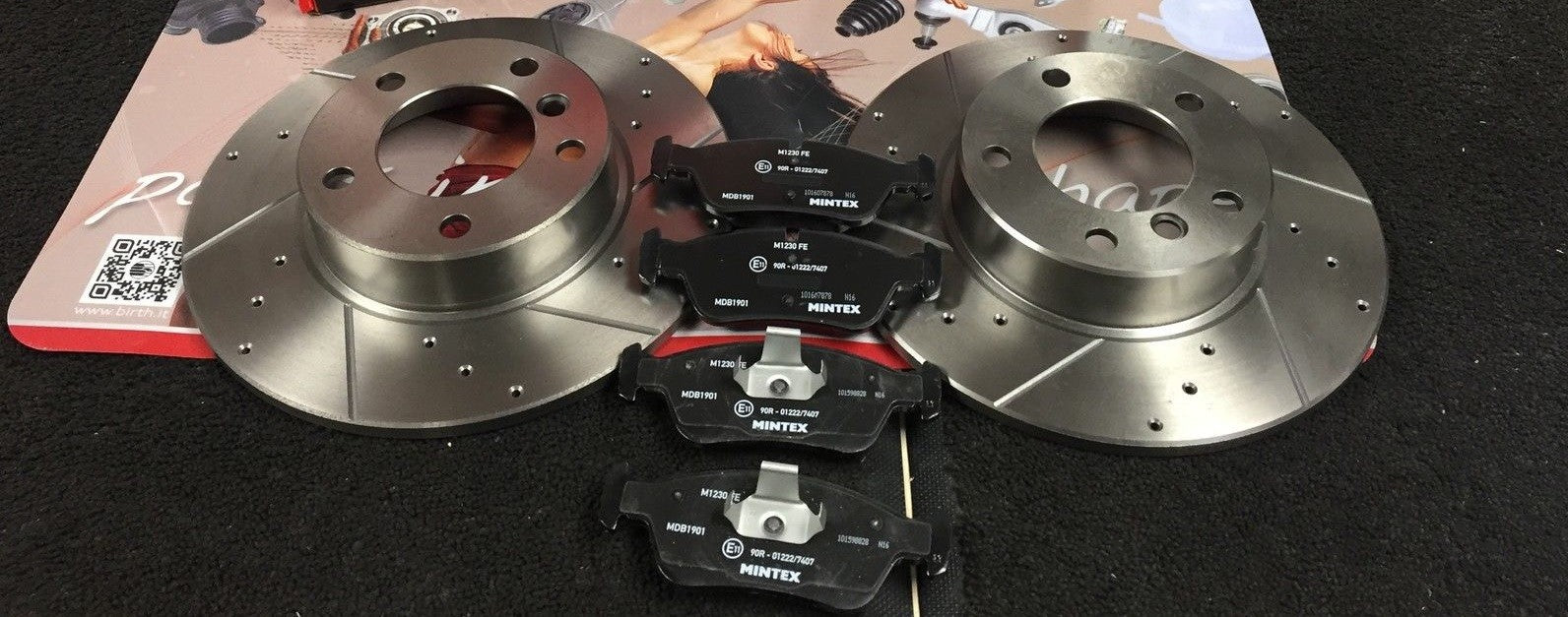 BMW Z3 1.9 E36 FRONT BRAKE DISC CROSS DRILLED GROOVED MINTEX BRAKE PADS FRONT