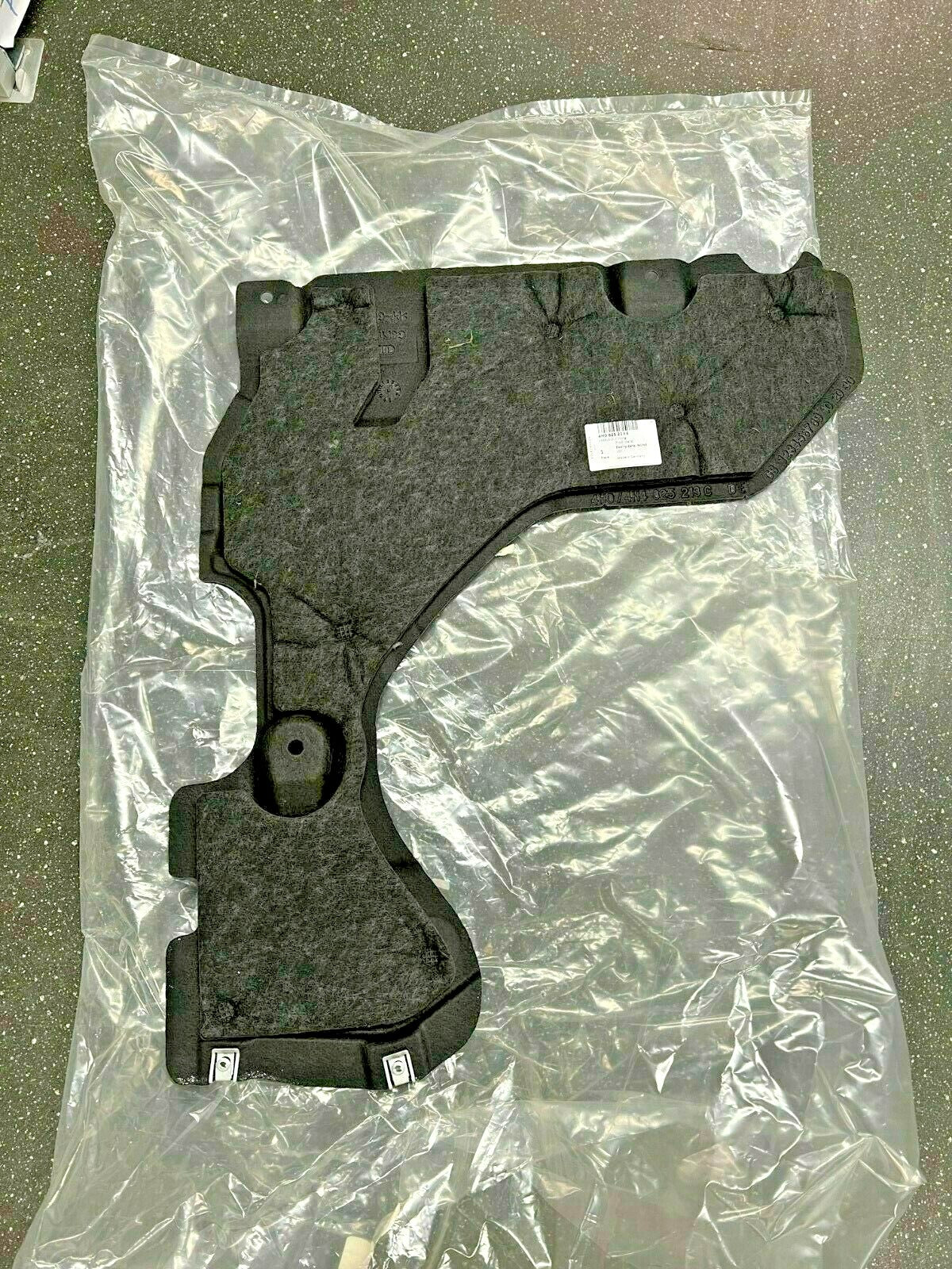 FOR AUDI A8 S8 QUATTRO 4HC 4HL FRONT UNDER BODY TRIM NS LH SIDE 4H0825213E