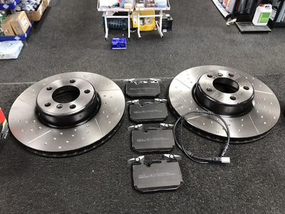 BMW F30 DIMPLED GROOVED BRAKE DISC MINTEX BRAKE PAD FRONT REAR 340+345