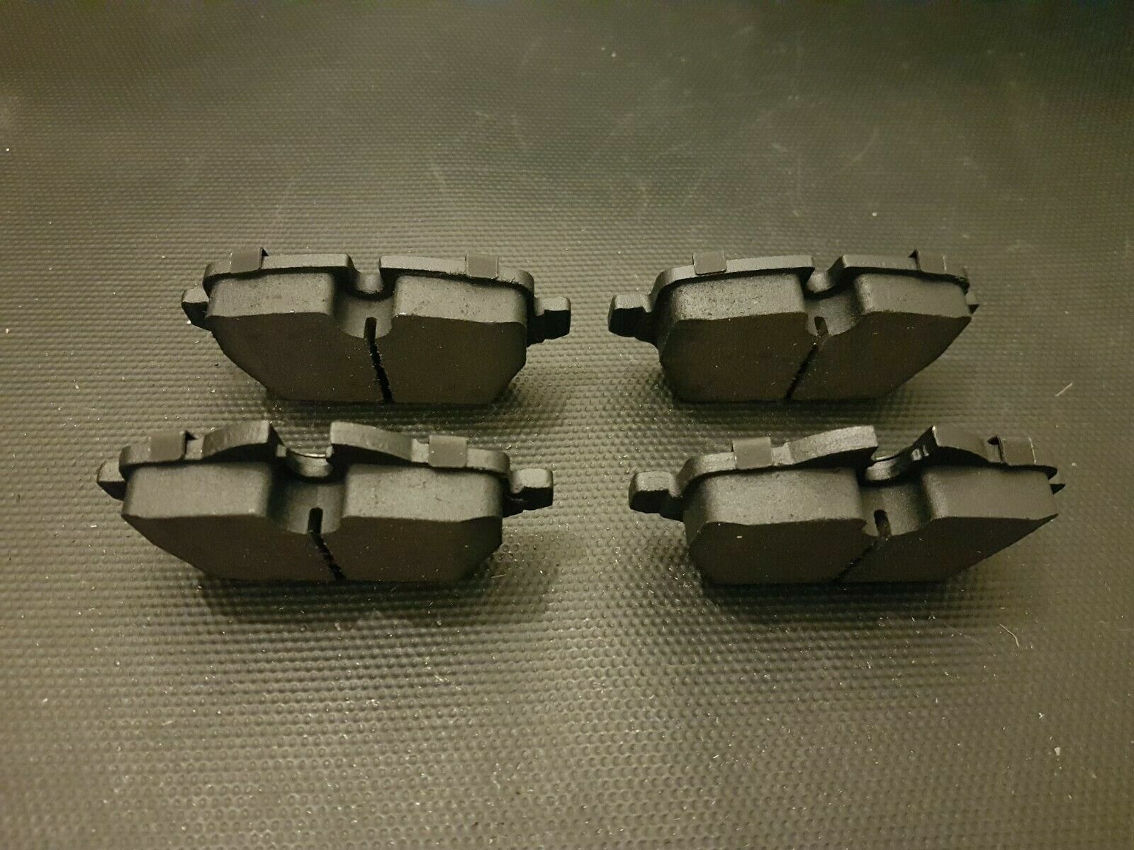FOR BMW E90 316 318 320 E92 316i E81 116 120 E87 118i OE QUALITY REAR BRAKE PADS