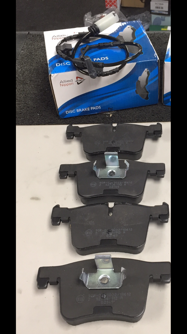 BMW 3 SERIES F30 320D GENUINE COMLINE FRONT BRAKE PADS SET +WARNING WIRE  