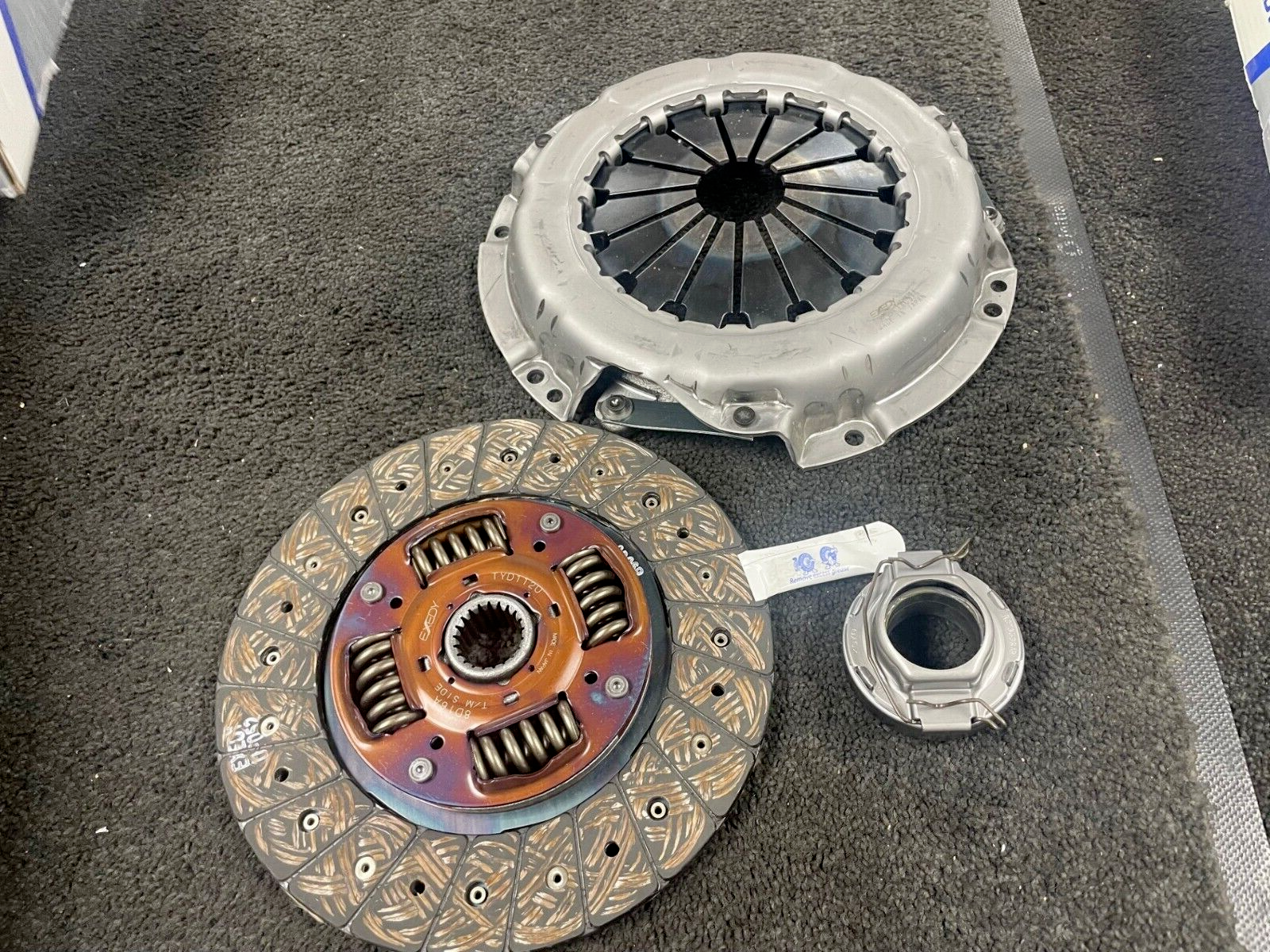 FOR TOYOTA HILUX 3.0D LN147 LN152 1997-2005 CLUTCH KIT 3 PCE BRAND NEW TYK2126