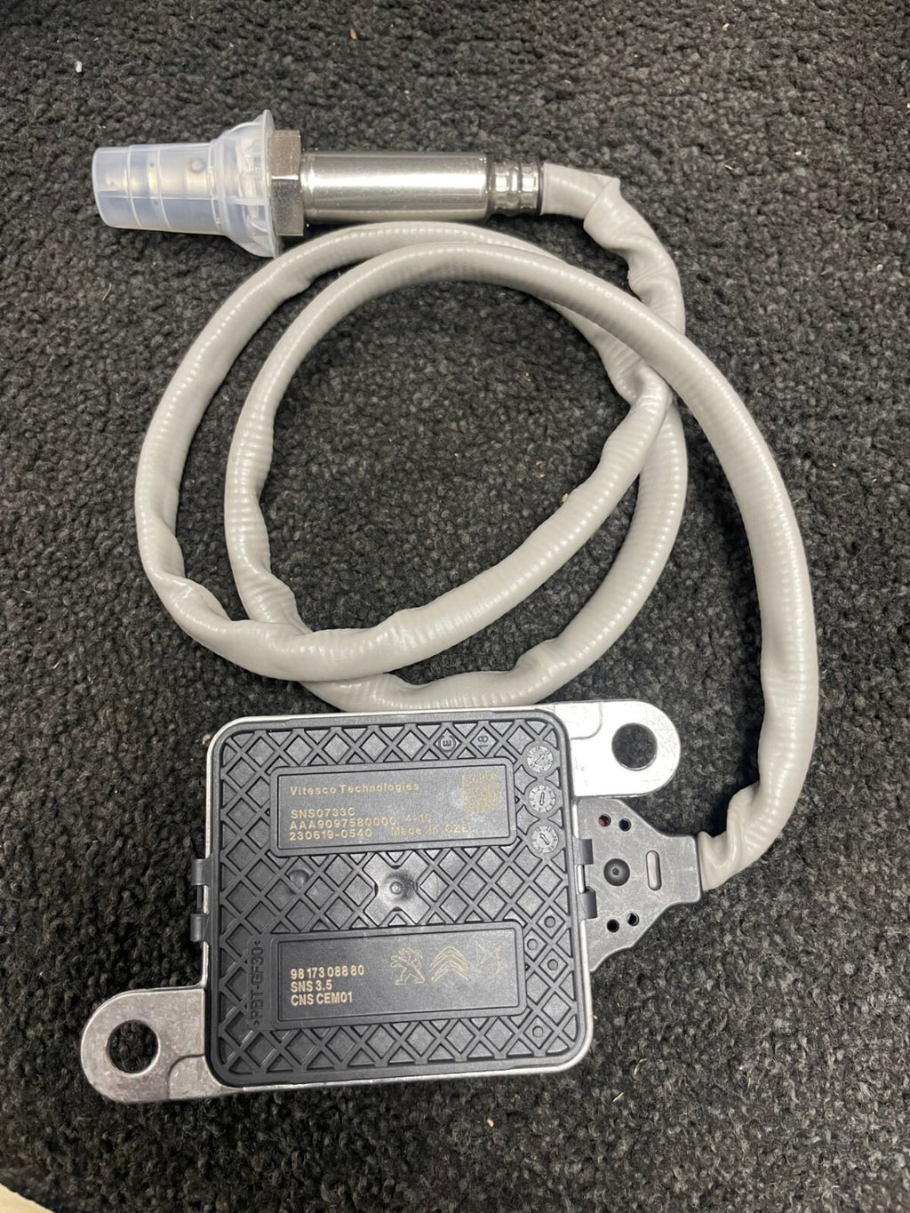 GENUINE NOX NITROGEN SENSOR PEUGEOT 308 3008 508 5008 CITROEN DS7 9817308880 NEW