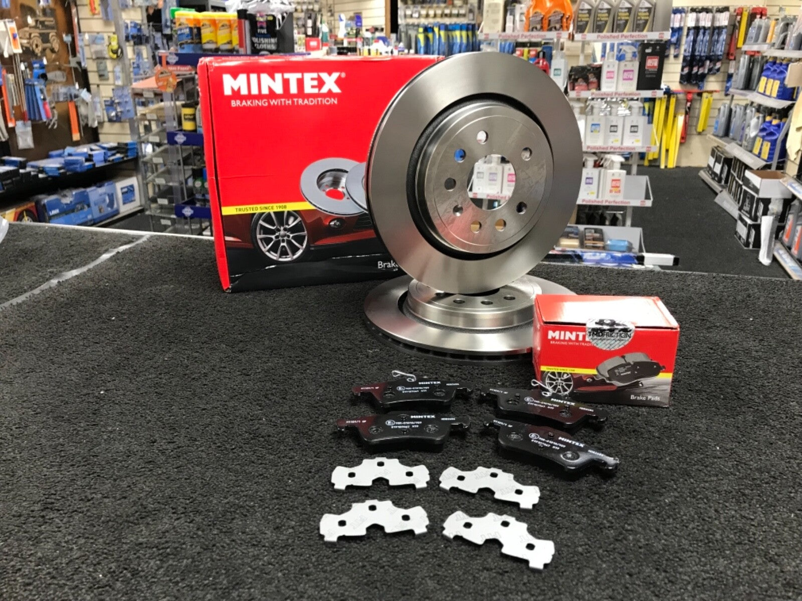 VECTRA C SIGNUM 02> MINTEX REAR VENTED BRAKE DISC & PADS