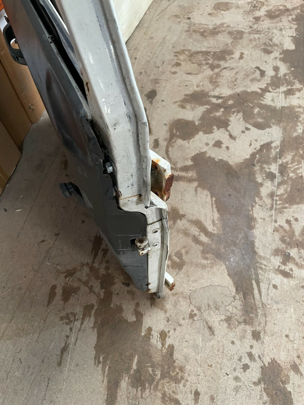 LANDROVER DEFENDER  90110 TDi PASSENGER SIDE FRONT DOOR COMPLETE NO ROT
