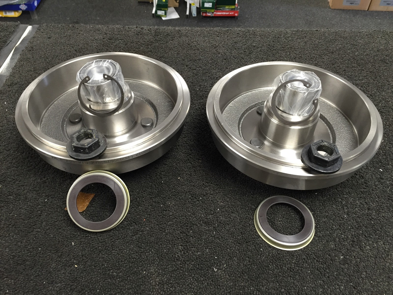 FOR FORD FIESTA FUSION REAR BRAKE DRUMS WHEEL BEARING FITTED ABS RING