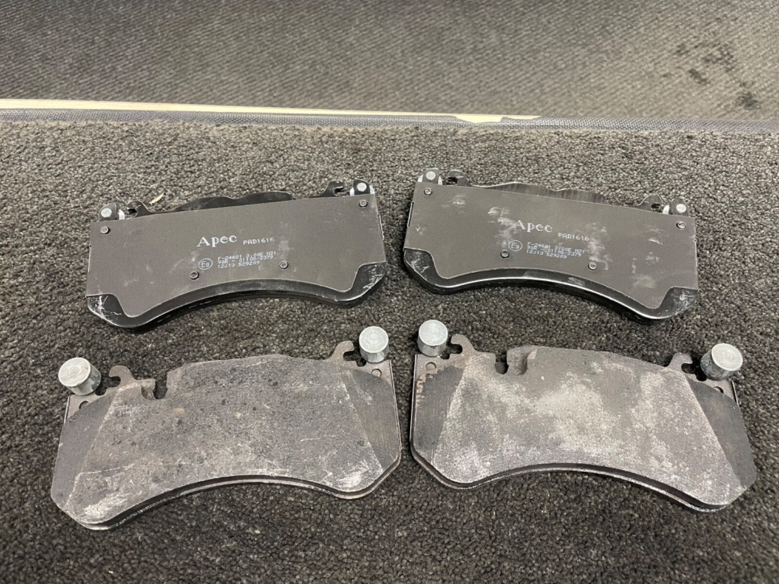 FOR MERCEDES G GLASS AMG C63 FRONT AND REAR BRAKE PADS