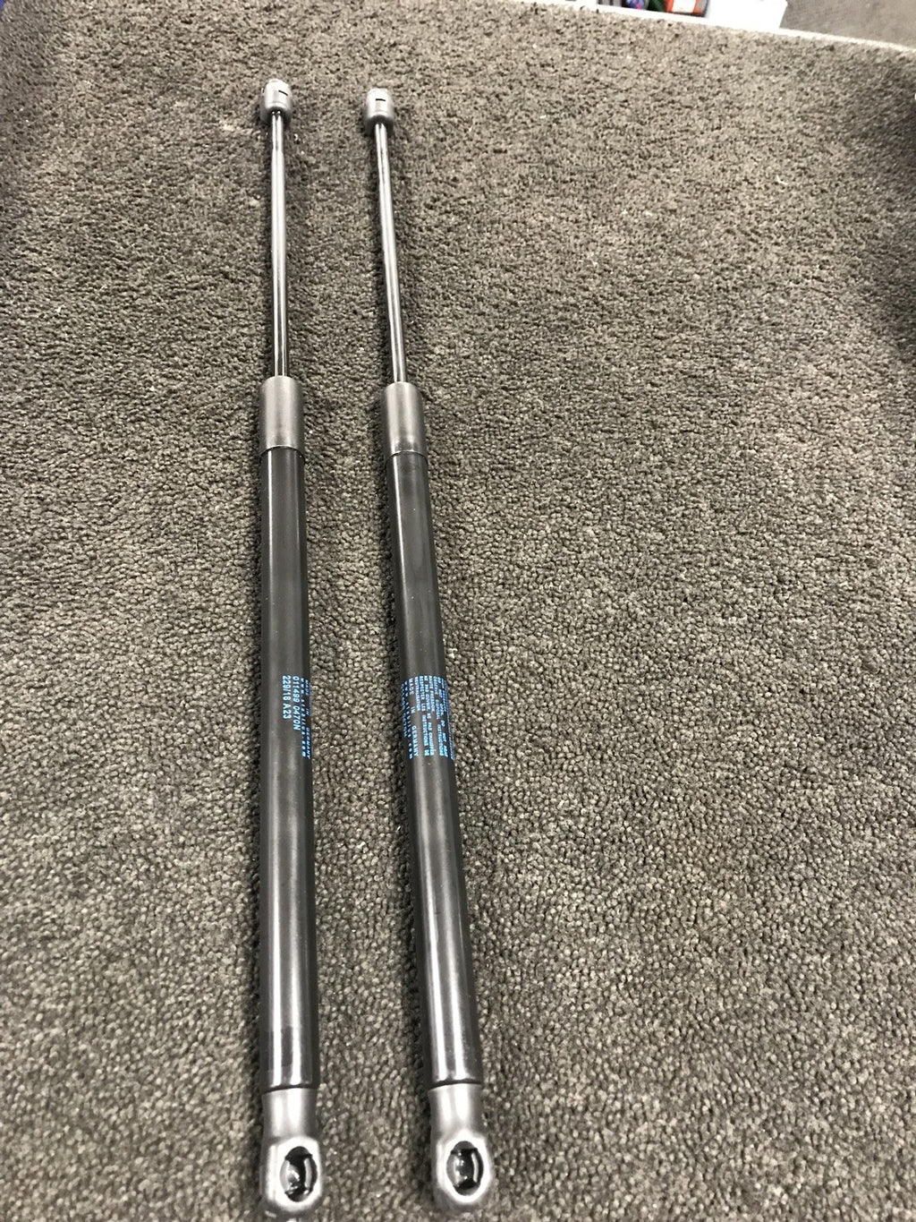 FOR E91 330D 330D XD ESTATE REAR TAILGATE BOOT SPRING STRUT GAS SHOCK TAIL GATE