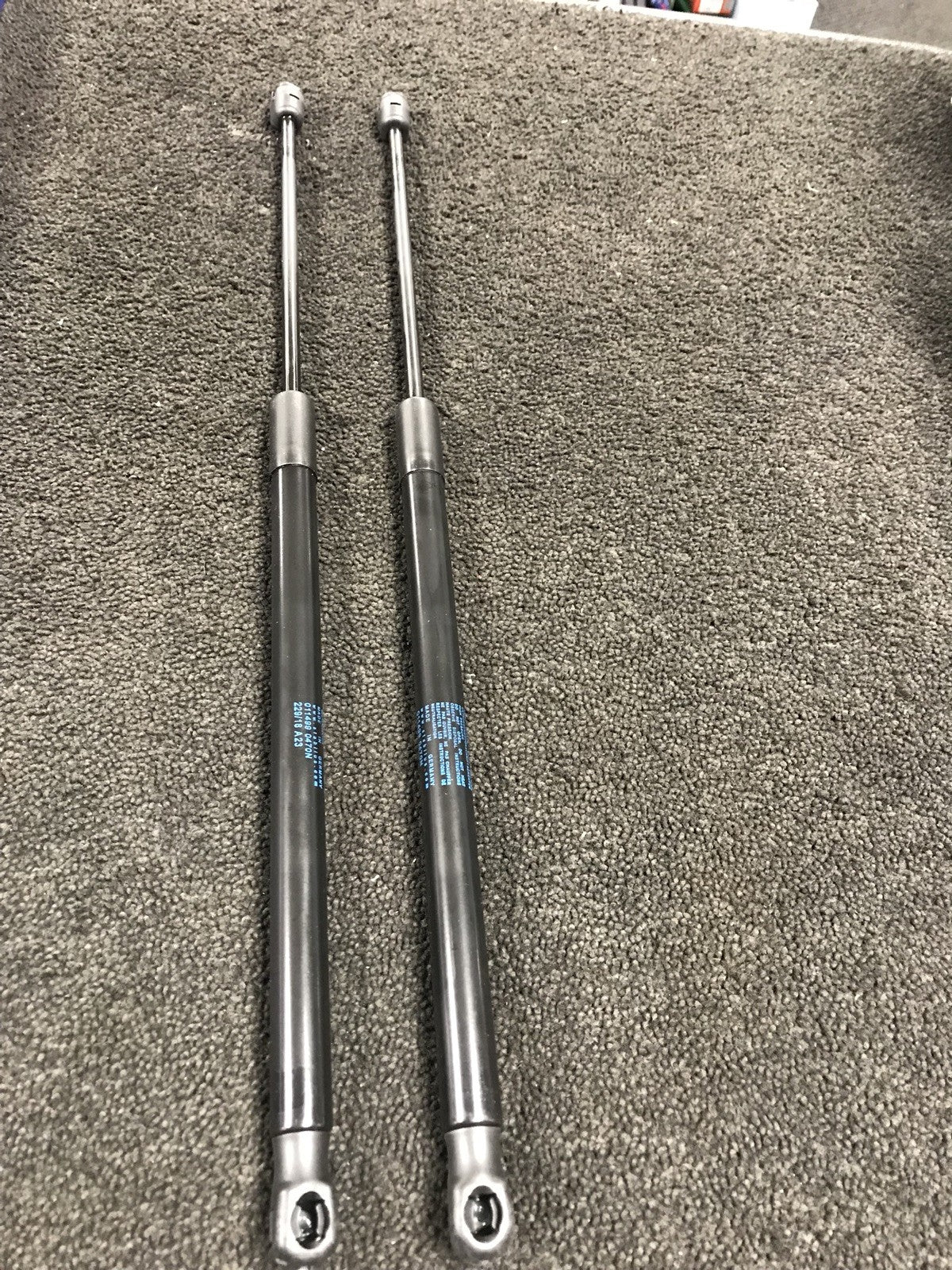 FOR E91 330D 330D XD ESTATE REAR TAILGATE BOOT SPRING STRUT GAS SHOCK TAIL GATE