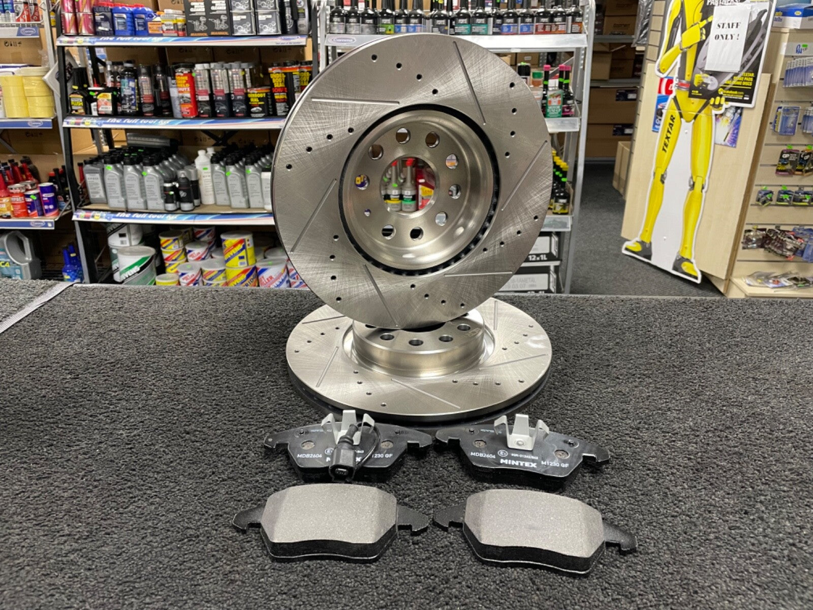 A3 SPORTBACK E-TRON  DRILLED GROOVED FRONT BRAKE DISC 312MM +  PADS