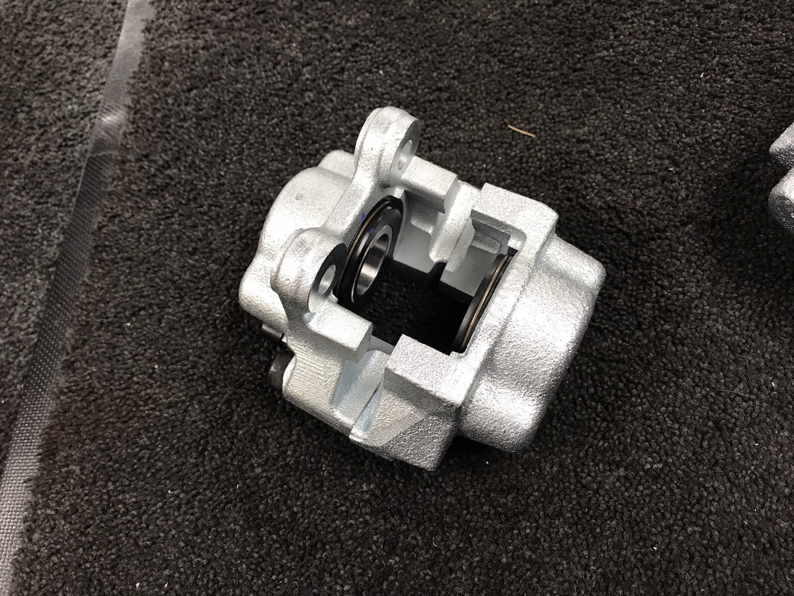 CLASSIC VW BEETLE 1302 1302S 1303S FRONT BRAKE CALIPER LH PASSENGER N/S SIDE