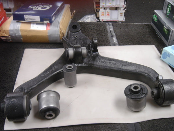 FOR JEEP CHEROKEE LIBERTY KJ CRD V6 02-07 FRONT LOWER WISHBONE ARM BUSH KIT PAIR