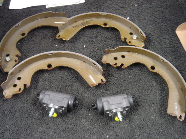 FOR SUBARU IMPREZA WRX GL REAR BRAKE SHOES BRAKE CYLINDERS WHEEL CYLINDERS
