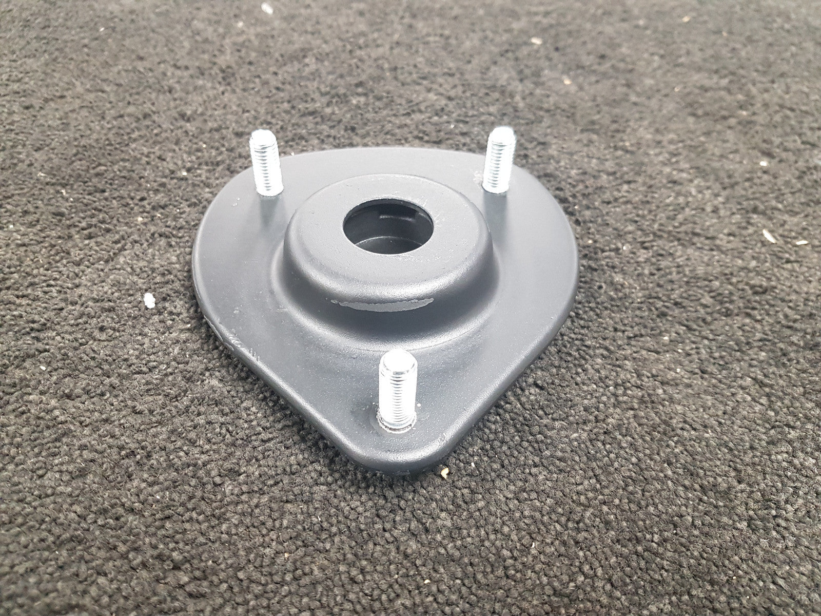 SMART FORFOUR FRONT SHOCK ABSORBER STRUT TOP MOUNTINGS x 2