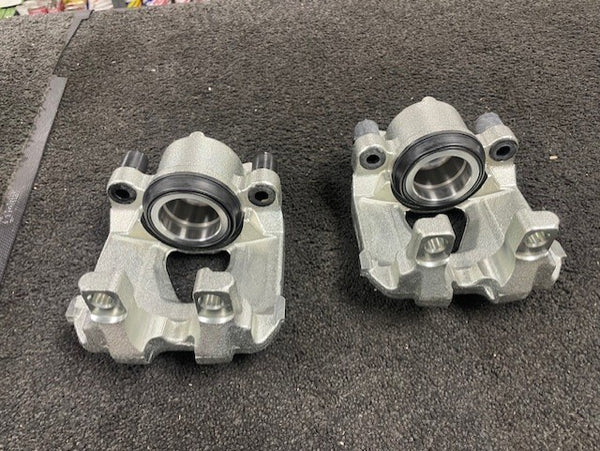 2 FRONT BRAKE CALIPERS  LH RH BMW 320i 320d 318i 318D 325i 323i WITH 312MM DISC