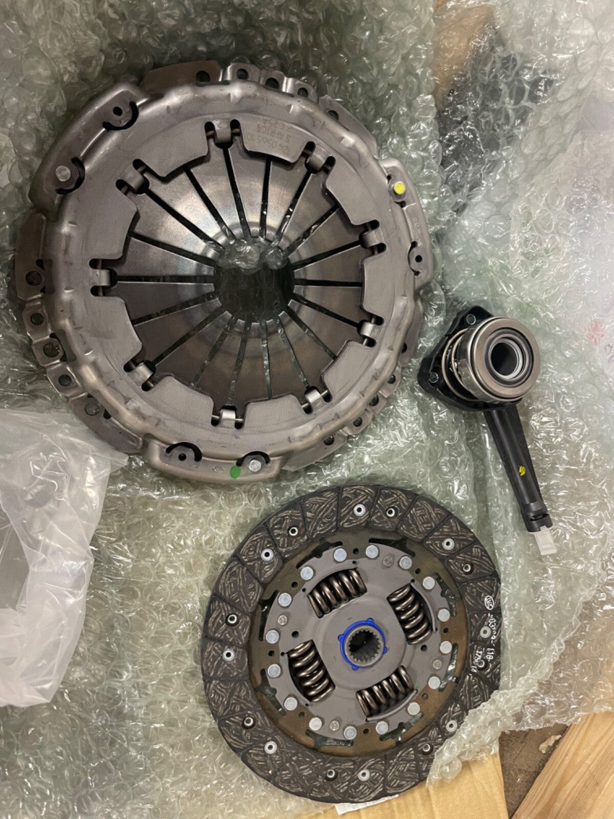 BRAND NEW LUK CLUTCH KIT 3PCE FOR INTERSTAR MOVANO MASTER 2.2 2.8 2.5 DTi DCI