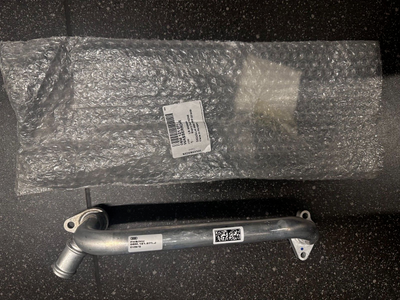 AUDI A4 S4 A5 S5 Q5 RS4 RS5 3.0LTR WATER COOLANT PIPE 06M121071J GENUINE