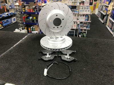 BMW 330i 330E93 BRAKE DISC CROSS DRILLED GROOVED BRAKE PAD FRONT AND REAR 