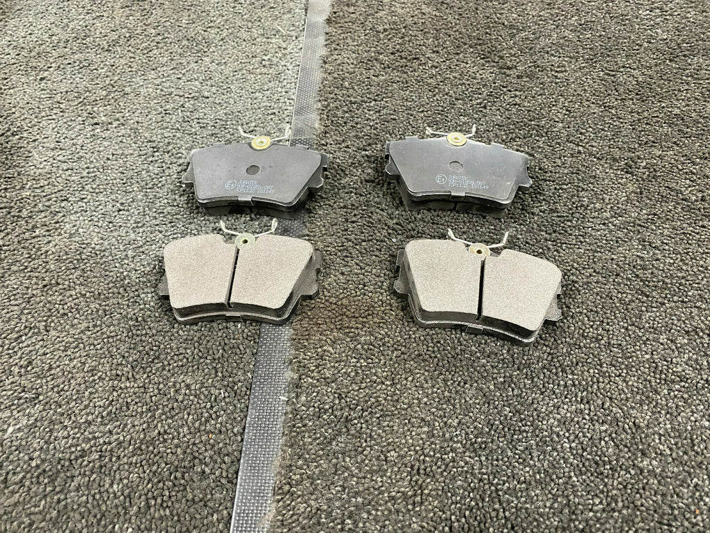 VOLKSWAGEN CARAVELLE 1.9 2.4 2.5 2.8 T4 MULTIVAN 2.4 2.5 2.8 REAR BRAKE PADS SET