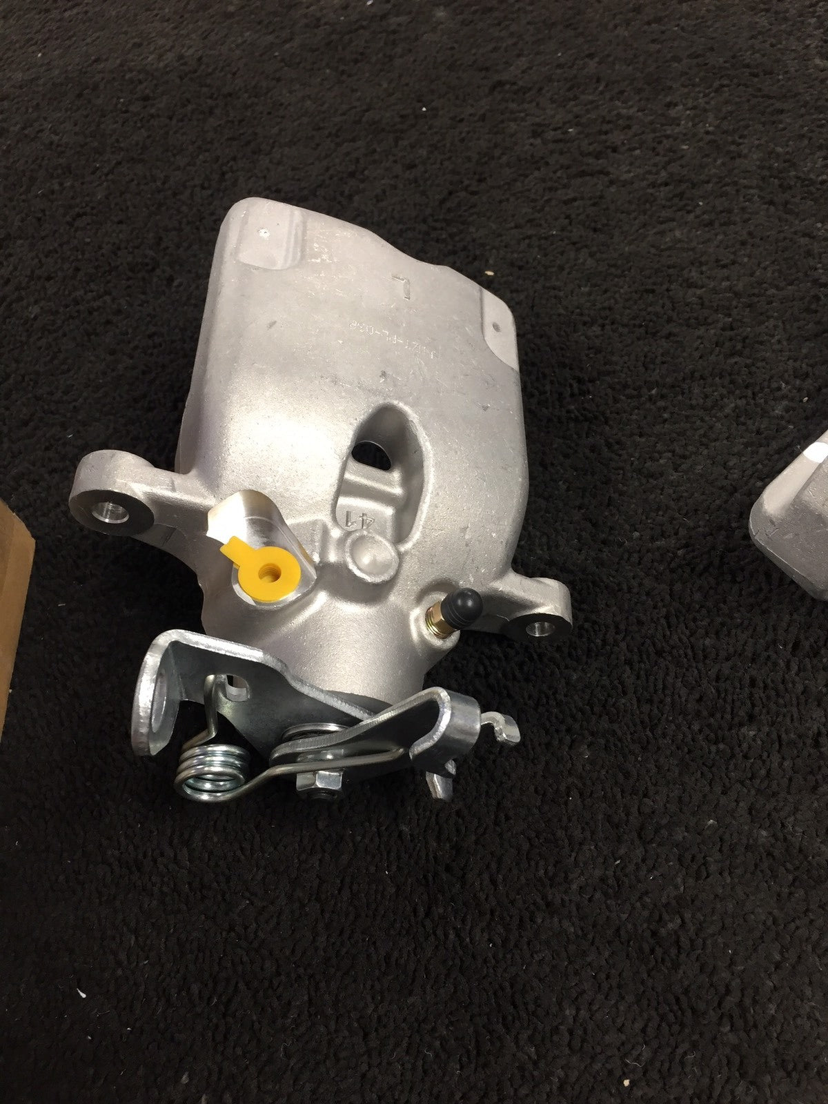 REAR BRAKE CALIPER LEFT SIDE NS VAUXHALL INSIGNIA VENTED REAR DISCS