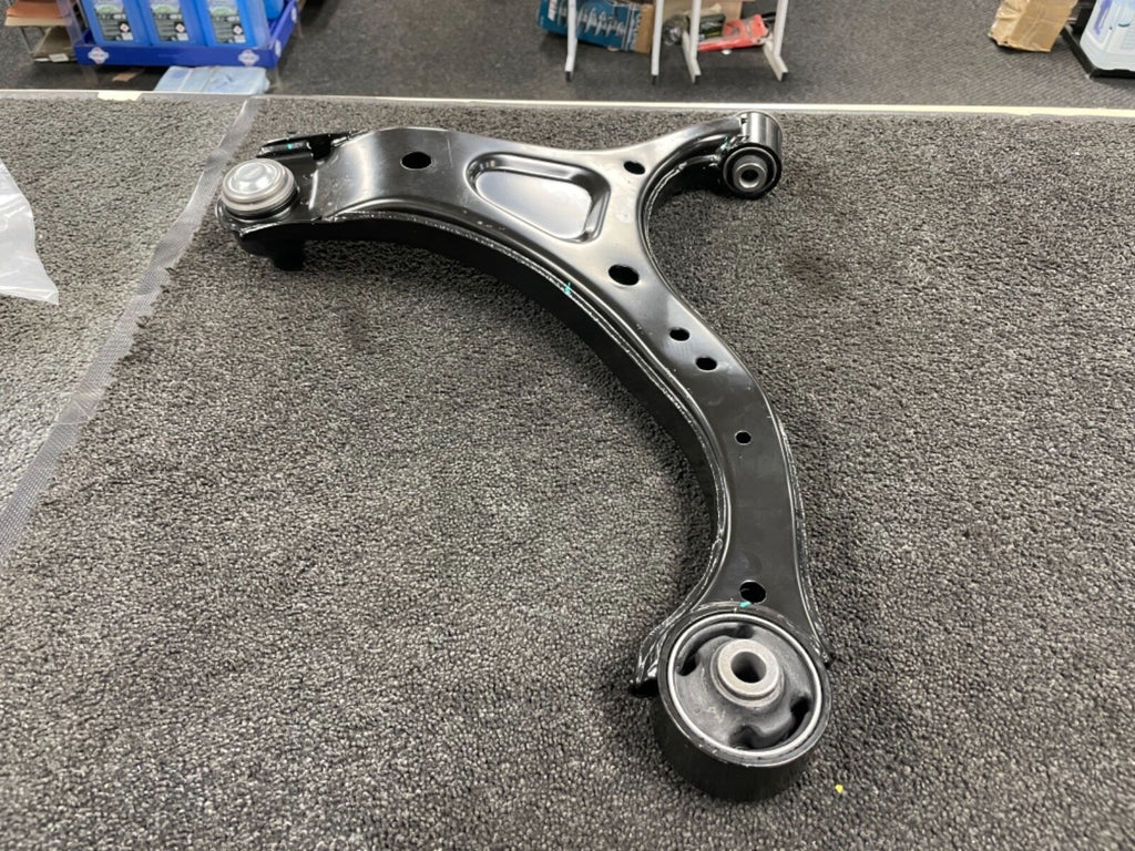 For Hyundai Santa Fe 2006-2012 Front Left Lower Wishbone Suspension Arm