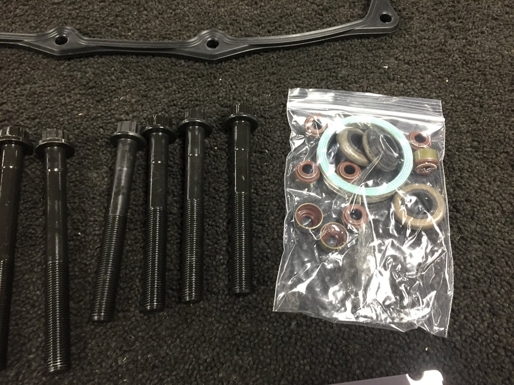 FOR TOYOTA  HIACE CAMPERVAN 2.8D 3L HEAD GASKET SET CYLINDER HEAD BOLTS