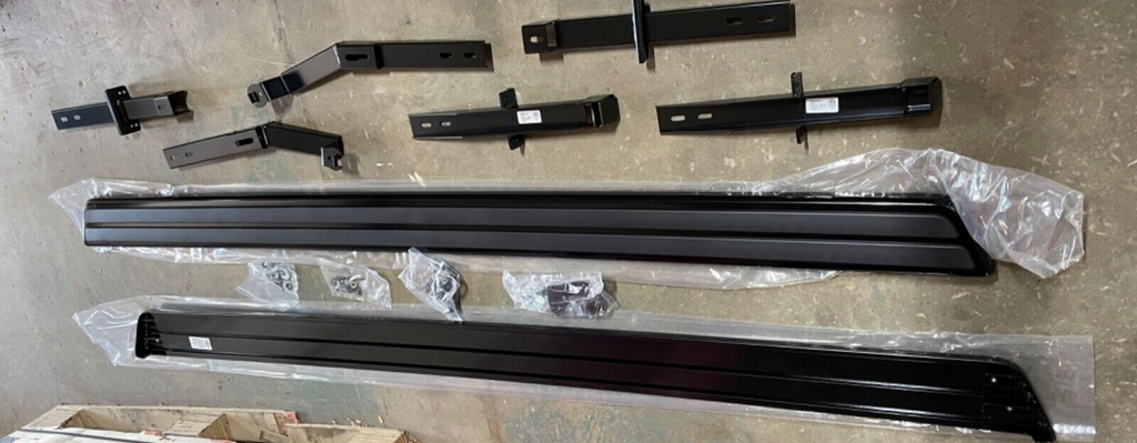 GENUINE VW RUNNING BOARD SIDE STEPS  IN BLACK VOLKSWAGEN TOUAREG 7P 2011-17