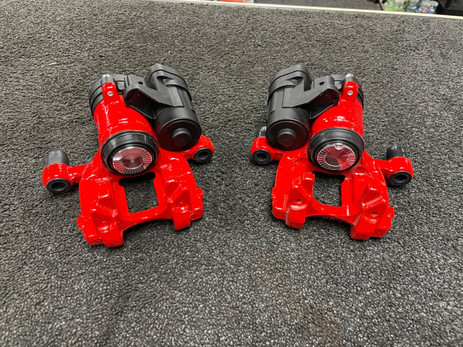 2 REAR BRAKE CALIPER ELECTRIC + MOTOR RED FOR GOLF MK7 GTD GTI TSI TDI 2012-19 