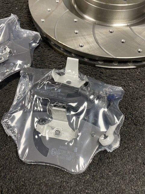 GOLF MK5 R32 AUDI S3 SEAT LEON CUPRA R FRONT PERFORMANCE BRAKE DISC 345mm + PADS