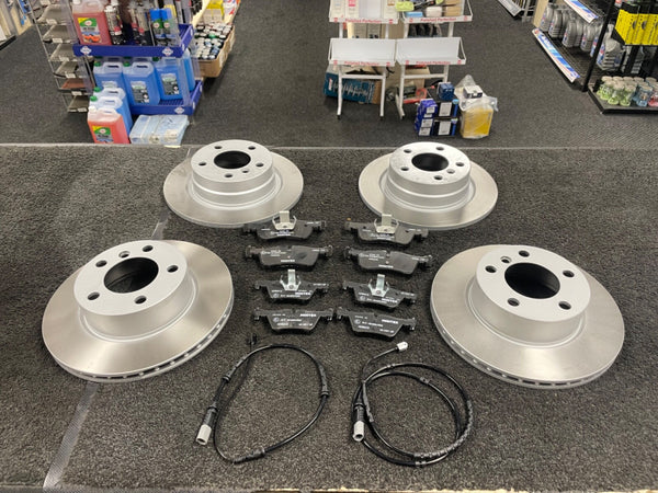 BMW 114 118 218 BRAKE DISC FRONT REAR MINTEX BRAKE PAD FRONT REAR 284MM + 290MM