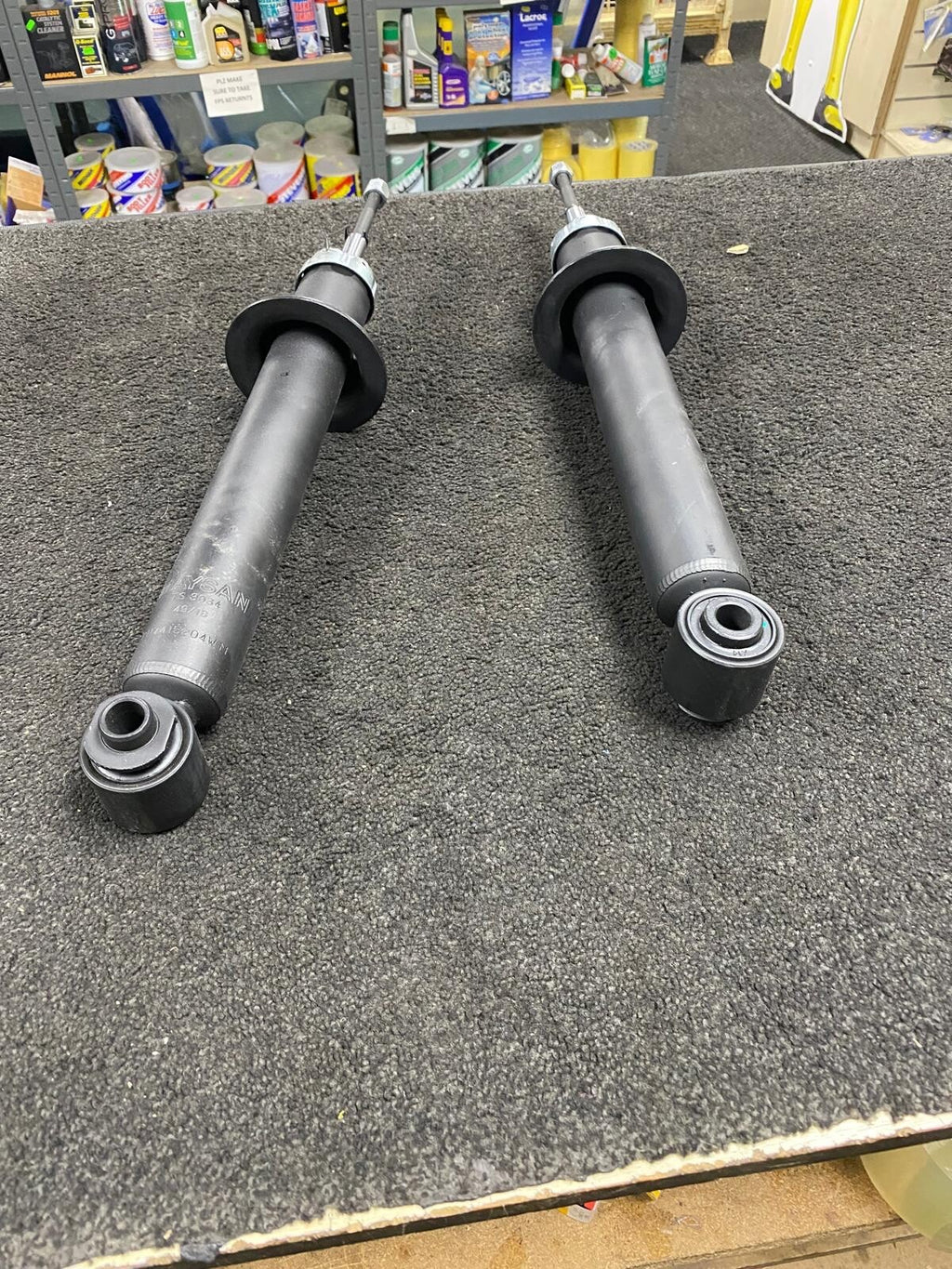 FOR BMW E39 525 528 530 523 540 2 REAR SHOCK ABSORBER PAIR 1093646