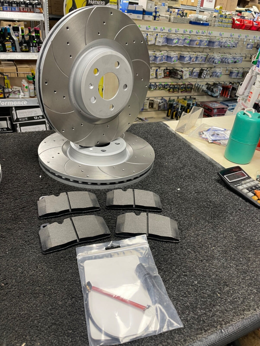 FOR AUDI A6 A7 C7 FRONT REAR DRILLED GROOVED PERFORMANCE BRAKE DISCS & PADS 