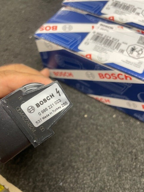 2 GENUINE BOSCH COIL PACK LEON TOLEDO FABIA OCTAVIA GOLF MK4 MK5 MK6  1.2 1.4