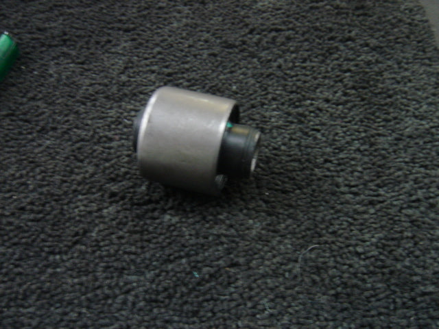 FOR LEXUS GS300 GS400 GS430 IS200 ALTEZZA REAR ARM STUB AXLE  KNUCKLE BUSH LOWER