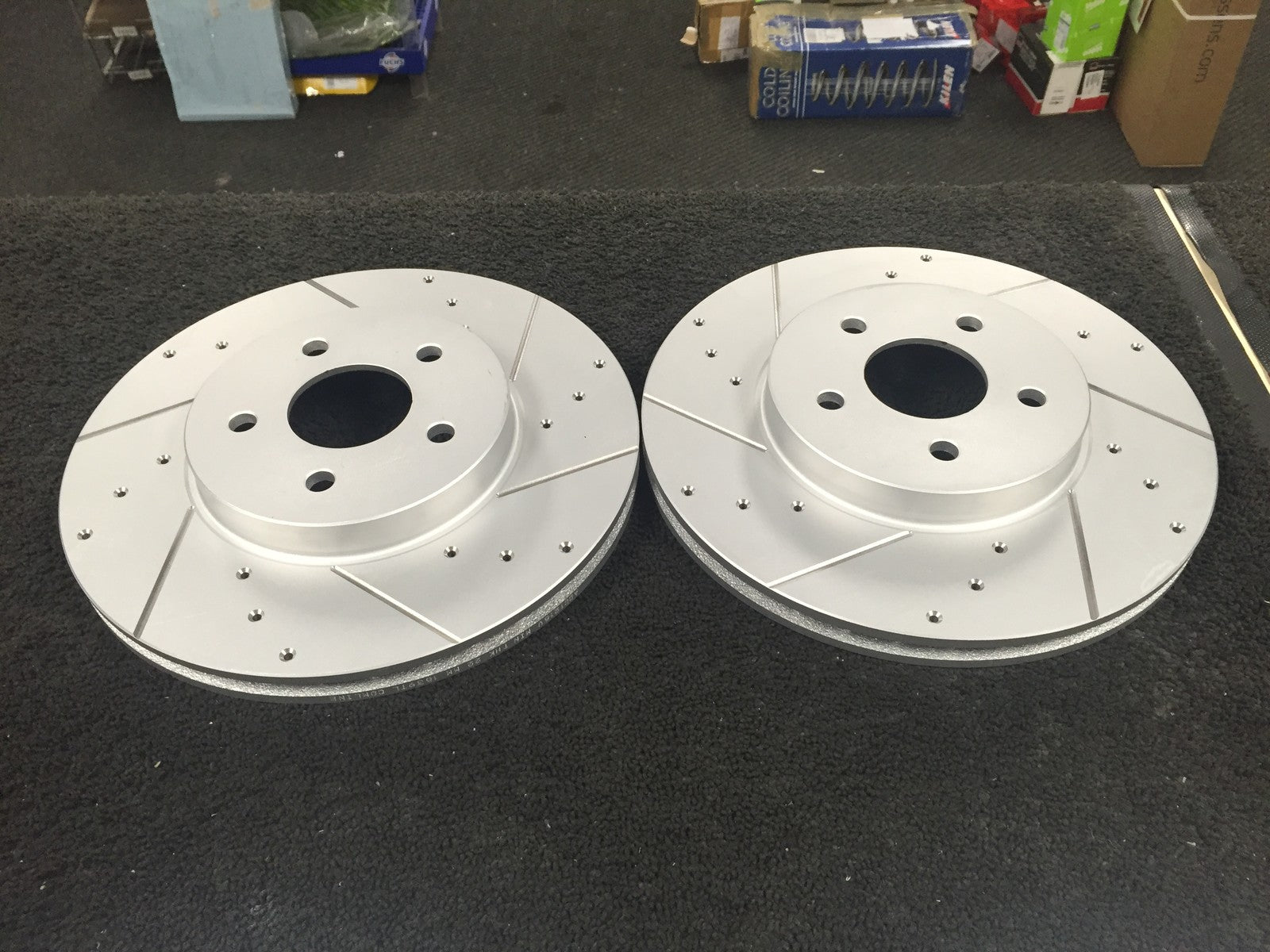 FORD MONDEO MK3 TDCI TDDI FRONT BRAKE DISC CROSS DRILLED GROOVED BRAKE DISC PAIR
