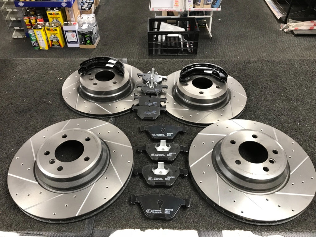 BMW 335i 335d E92 BRAKE DISC FRONT REAR BREMBO CROSS DRILLED GROOVED MINTEX PADS