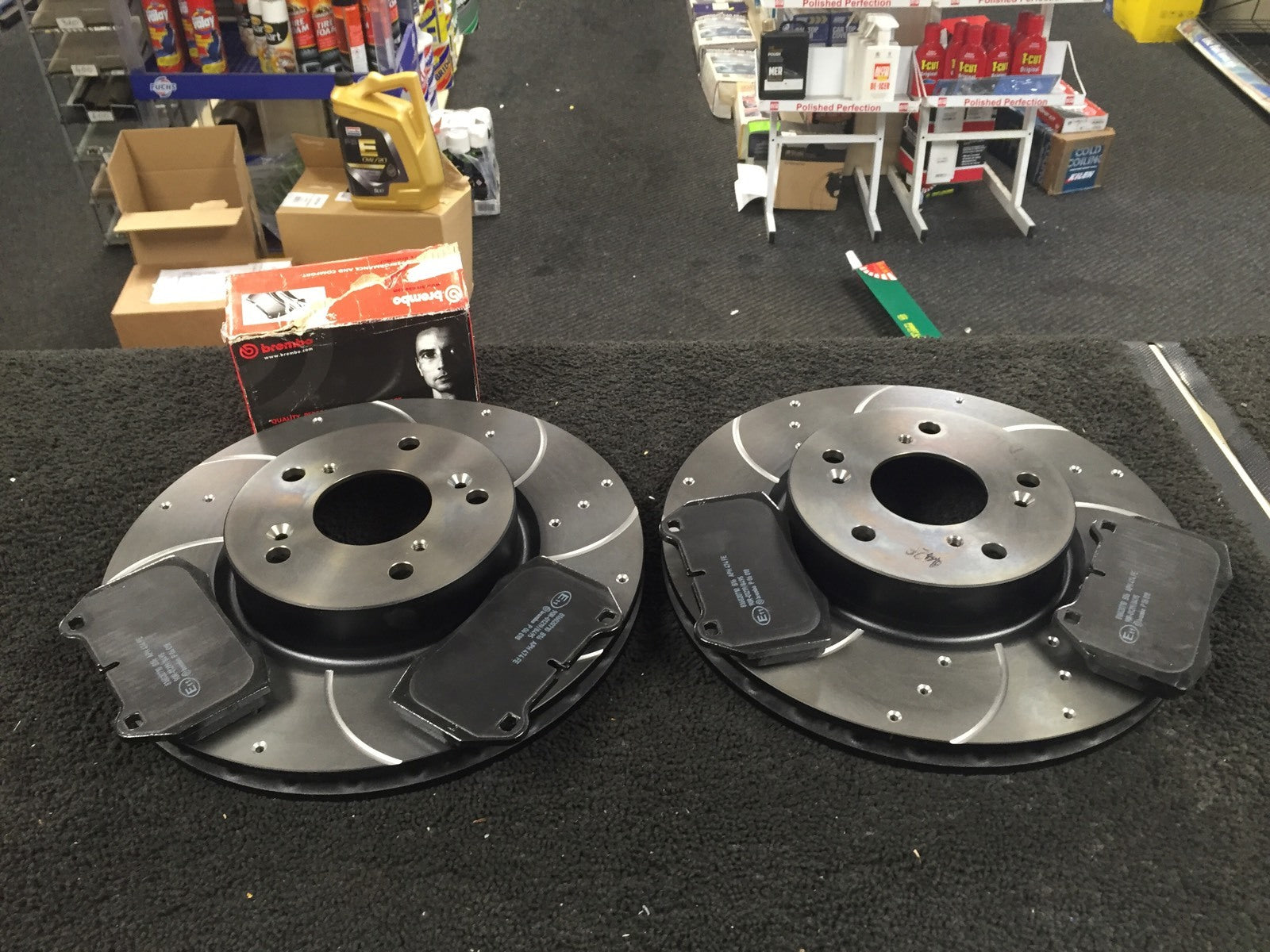 FOR  INTEGRA TYPE R DC5 FRONT BRAKE DISC CROSS DRILLED GROOVED BREMBO PADS