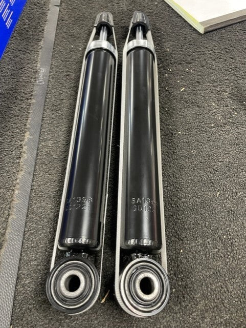 FOR AUDI TTRS  TFSi TDi S3 8V 2 REAR SHOCK ABSORBERS  NEW 8J0513029T