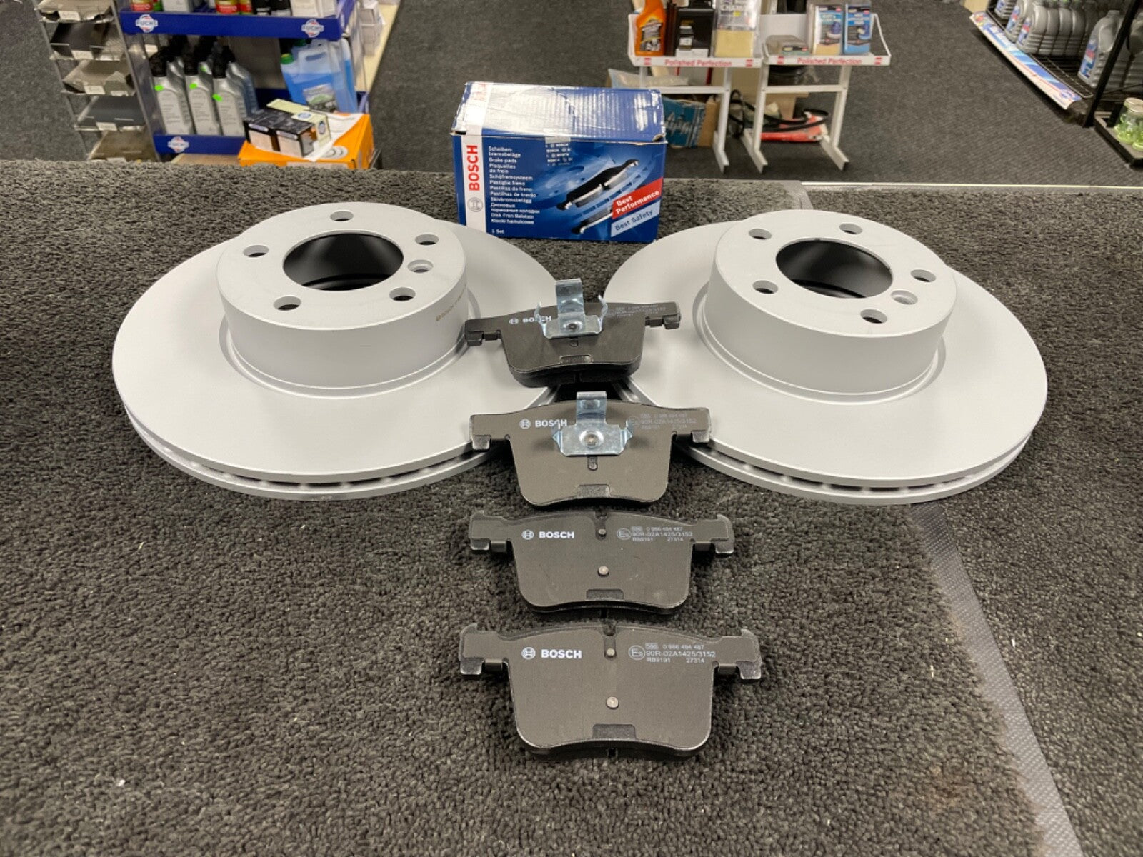 3 SERIES 328I M SPORT (MK6 (F30) GENUINE BOSCH  FRONT REAR  BRAKE DISCS AND PADS