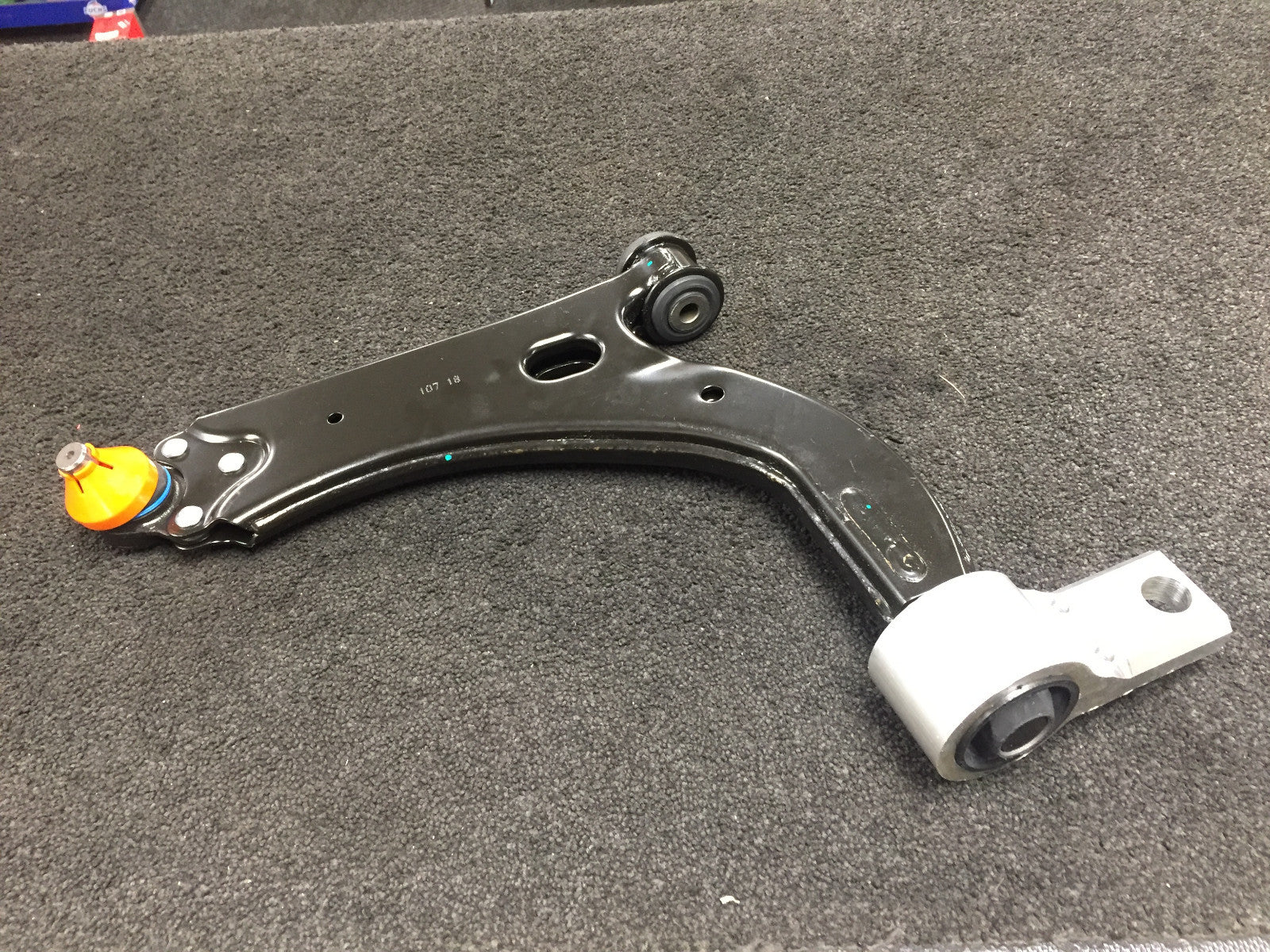 FORD FIESTA FUSION FRONT LOWER WISHBONE SUSPENSION ARM  LH PASSENGER SIDE